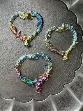 Bismuth heart